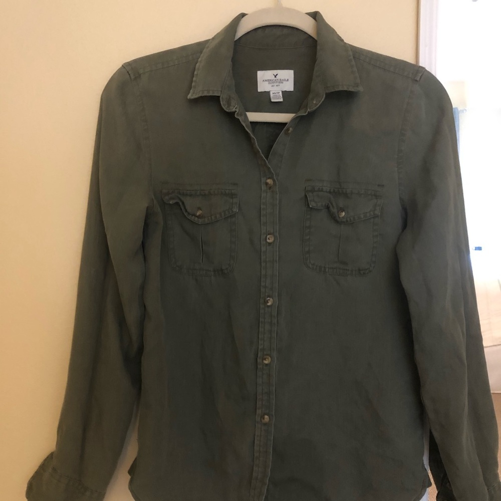 American eagle olive green button down